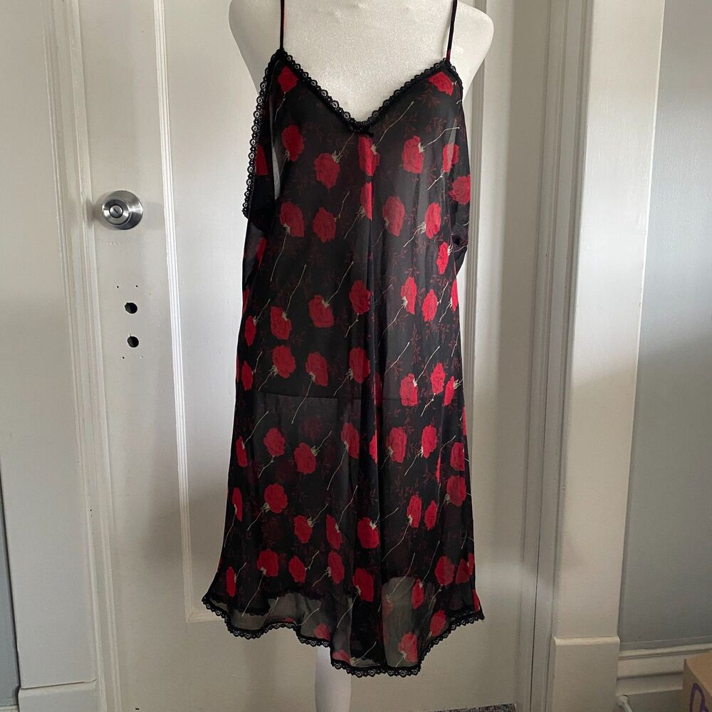 Gilligan & O'Malley Y2K sheer black chemise slip with red flowers, size XL